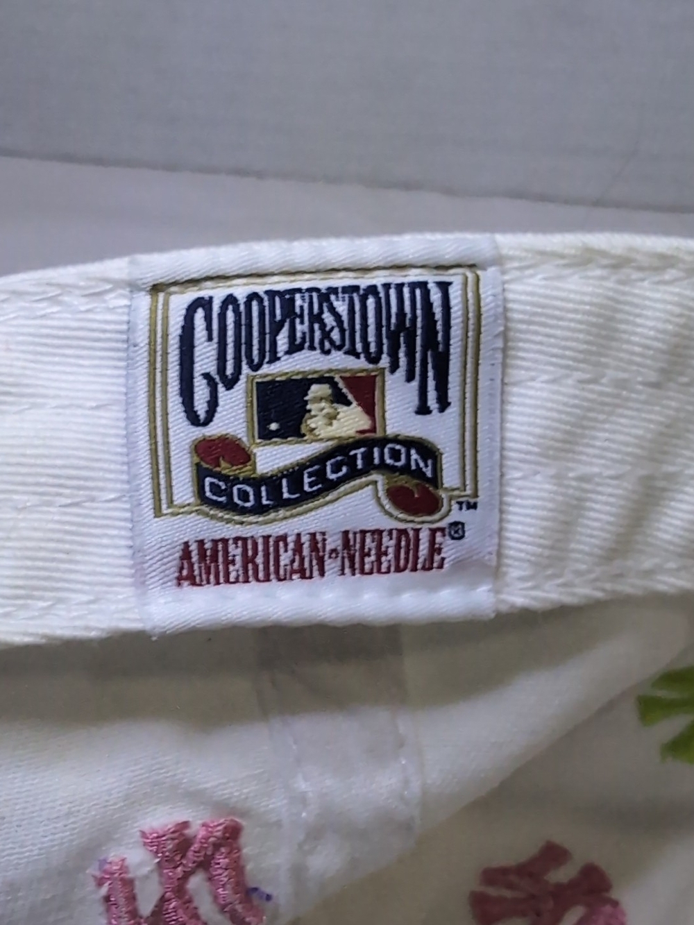 American Needle NY Yankees White Cap with Embroidered Logos MLB - Picture 9 of 9